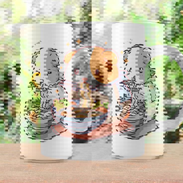 面白いモルモット 箸でラーメンを食べる アニメ 長袖tシャツ コーヒーマグ ギフトのアイデア