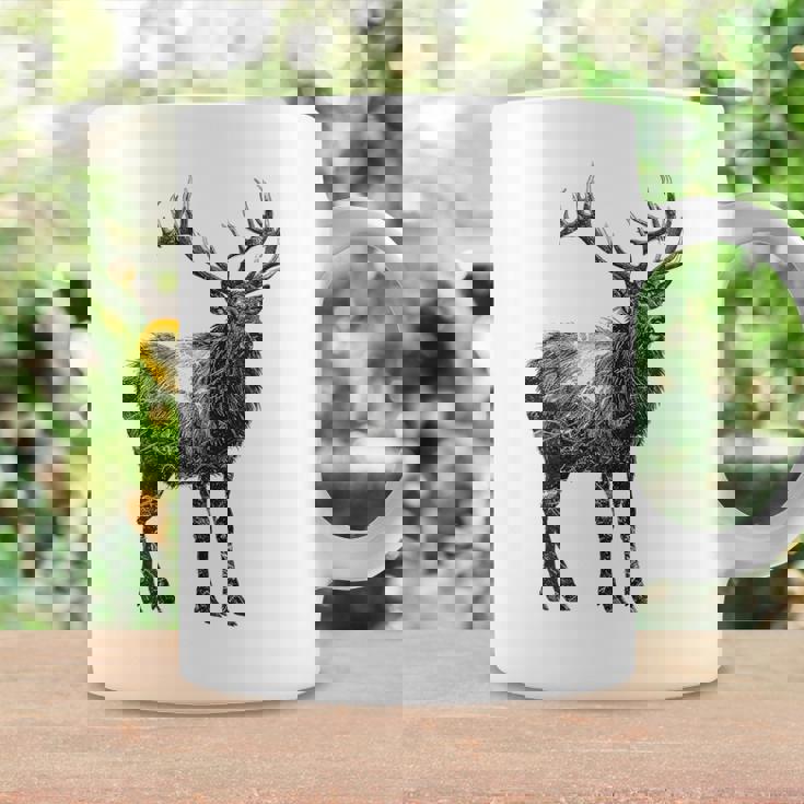 鹿 動物 プリント モチーフ 図面 イラスト ポートレート 鹿 コーヒーマグ ギフトのアイデア