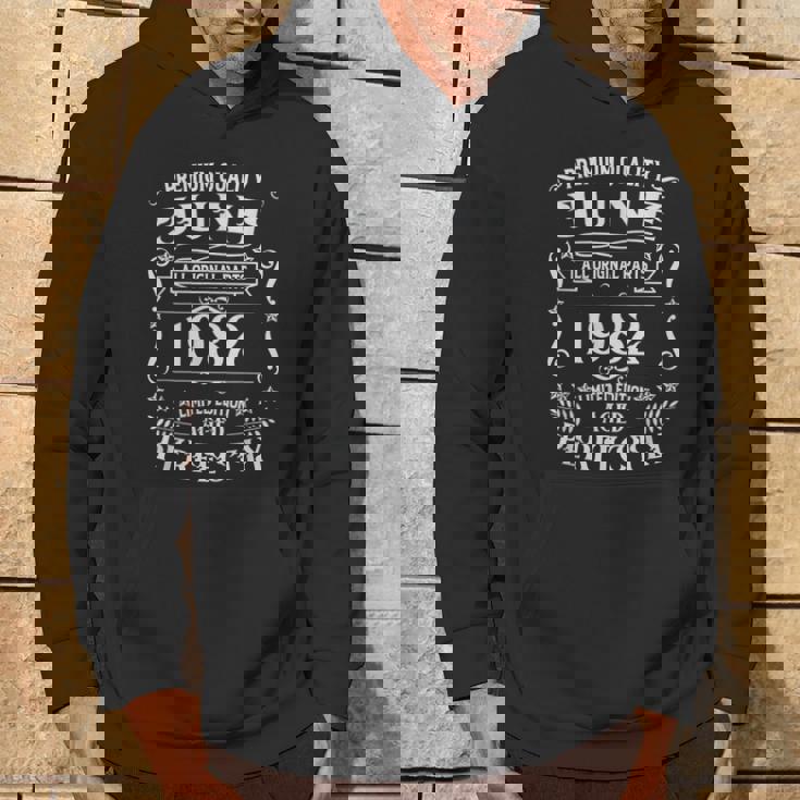 1982年6月に誕生した43歳の誕生日レジェンド。 パーカー ライフスタイル