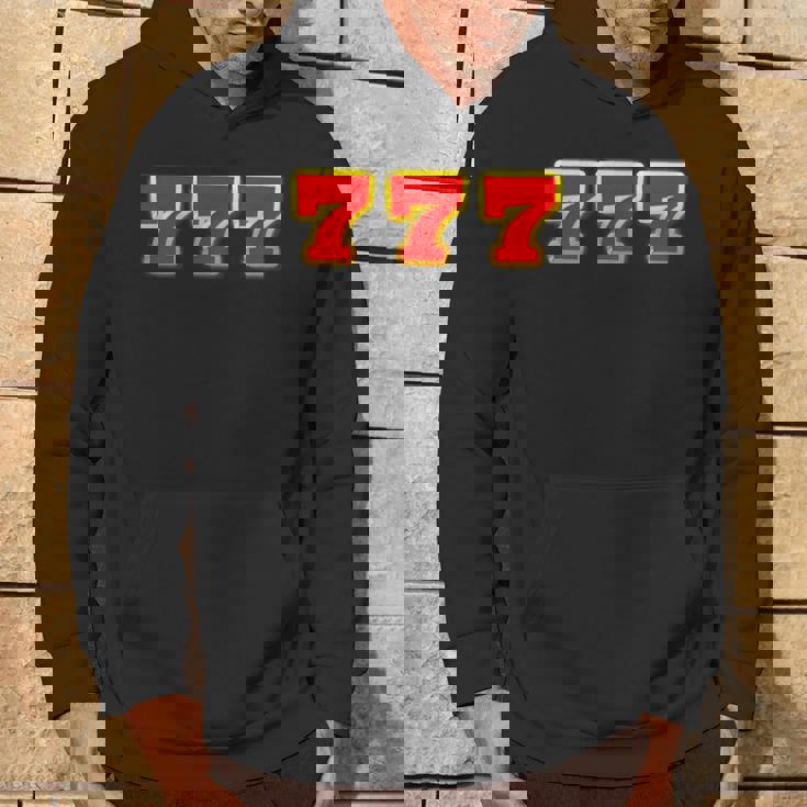 777 スリーセブン【スロット カジノ ラッキー7】数字 文字 シンプル デザイン パーカー ライフスタイル