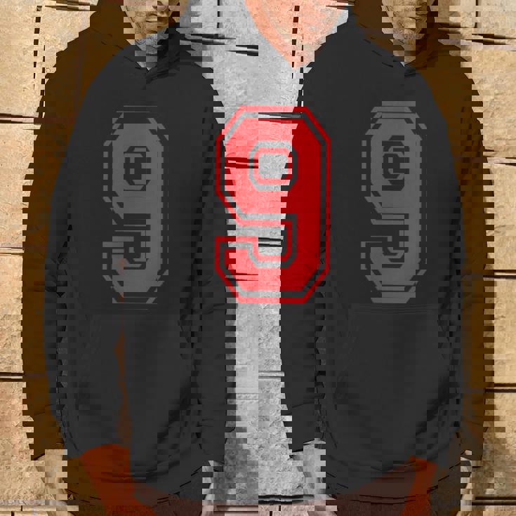 9番のスポーツスタイル。赤。 パーカー ライフスタイル