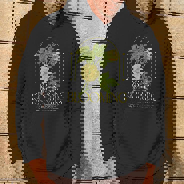 Keep On Blooming花のプリント付き パーカー ライフスタイル