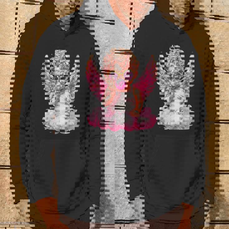 かわいいキューピッド吹くバブルガムサングラスバレンタインデー。 パーカー ライフスタイル