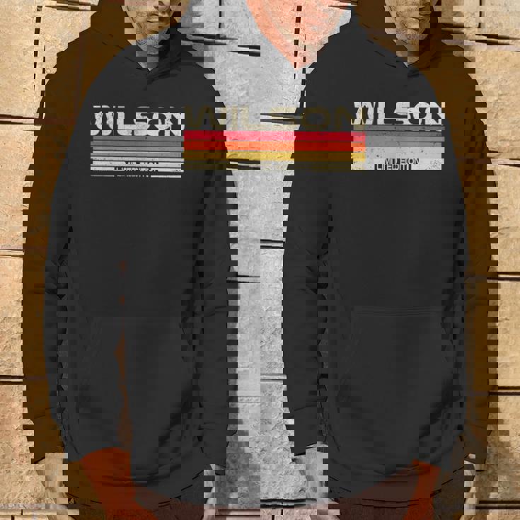 ウィルソン 姓 誕生日 家族 再会 80年代 90年代 夕日 パーカー ライフスタイル