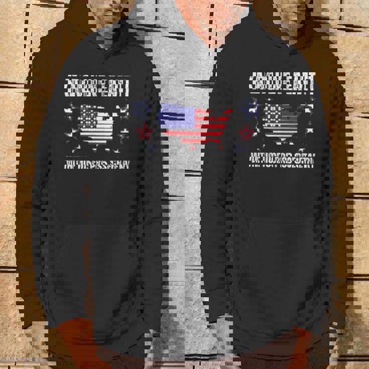 カロライン・レヴィット・ホワイトハウス報道官 パーカー ライフスタイル