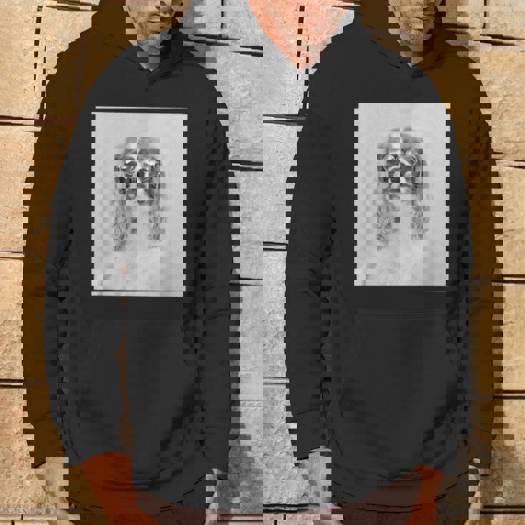 サングラスをかけたキャバリア パーカー ライフスタイル