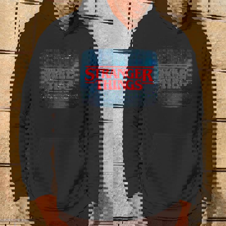 ストレンジャー・シングス ロゴ テレビ画面 ファン 記念品 パーカー ライフスタイル