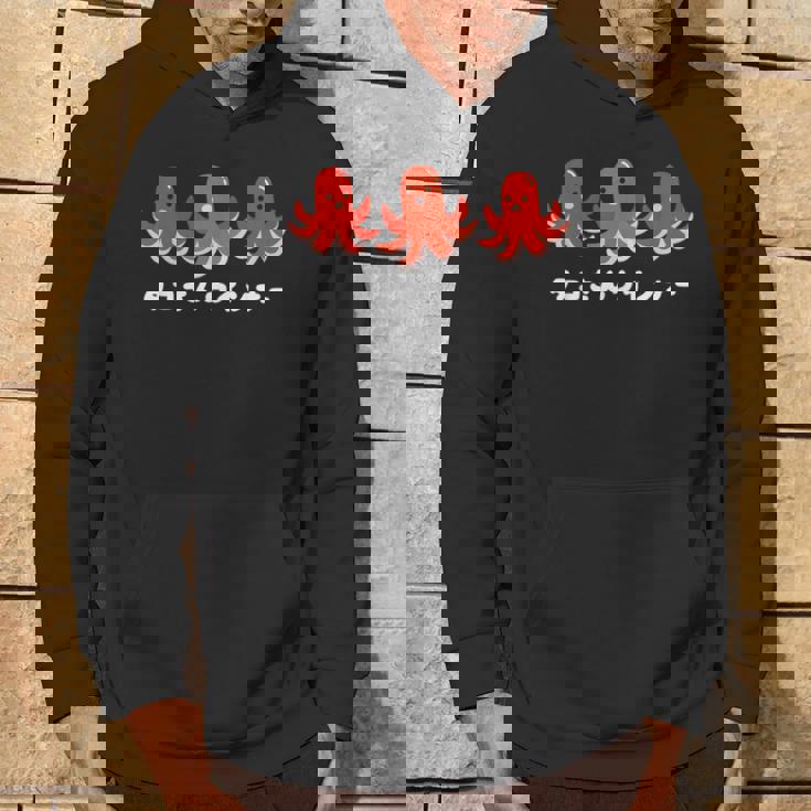 タコのウィンナー タコの食べ物のイラスト かわいい 面白い パーカー ライフスタイル