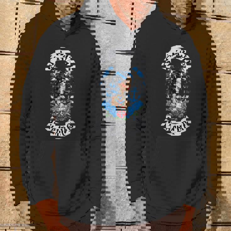 ハンブルク ザンクトパウリ レーパーバーン 港 セーラー タトゥー ガール パーカー ライフスタイル