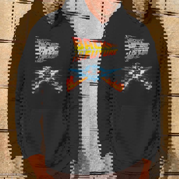 バック・トゥ・ザ・フューチャー デロリアンとロゴ パーカー ライフスタイル