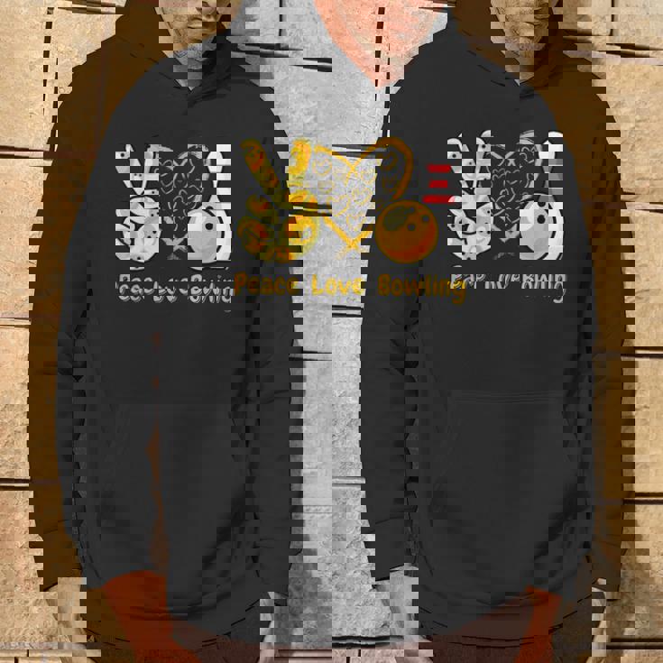 ピース・ラブ・ボウリング パーカー ライフスタイル