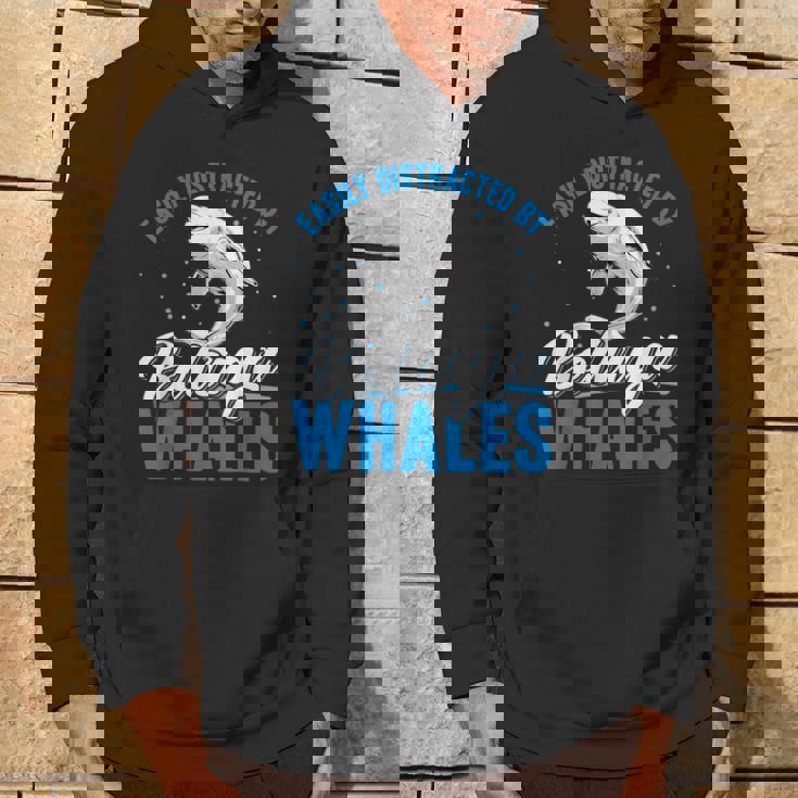 ベルーガクジラに簡単に気を取られる面白いシロイルカ動物。 パーカー ライフスタイル