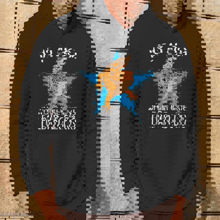 レオパード・ゲッコーが大好きな男の子です。トカゲ 爬虫類 ヒョウモントカゲモドキ パーカー ライフスタイル