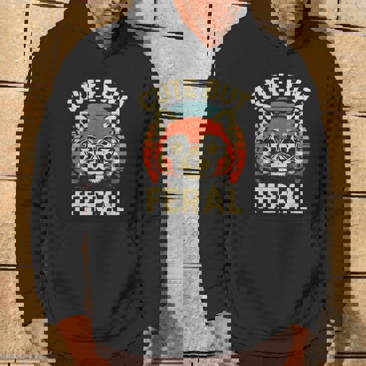 可愛いけどフェラル 面白い レトロ ビンテージ 星 シェード レッサーパンダ パーカー ライフスタイル