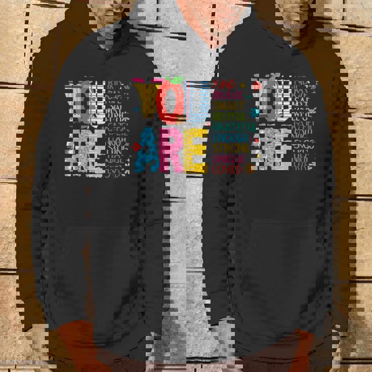 学校の初日に、あなたは素敵で、勇敢で、インスピレーションを与える先生です。 パーカー ライフスタイル