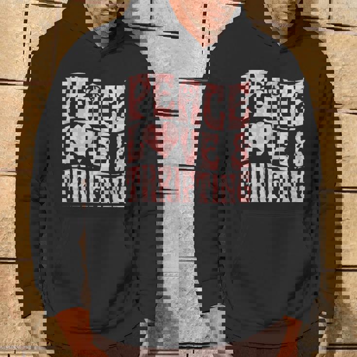 平和の愛と倹約心と平和のシンボル。 パーカー ライフスタイル