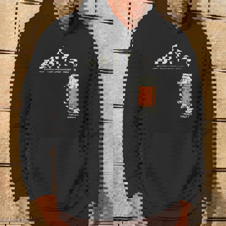 月曜日から金曜日のビールのおかしい仕事の週の飲むチームのギフトへの月曜日 パーカー ライフスタイル