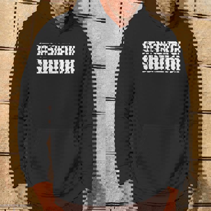 猫のひっかき傷から生き残った私は猫のひっかき傷から生き残りました パーカー ライフスタイル