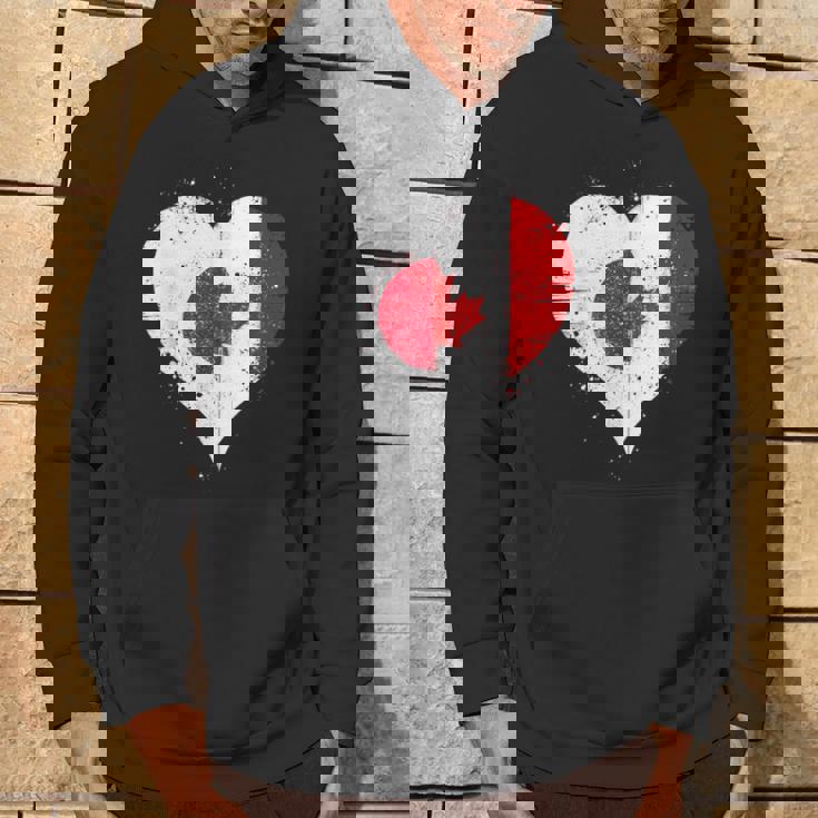 誇り高き日系カナダ人を想うビンテージスタイルのクールなカナダ国旗と日本国旗 パーカー ライフスタイル