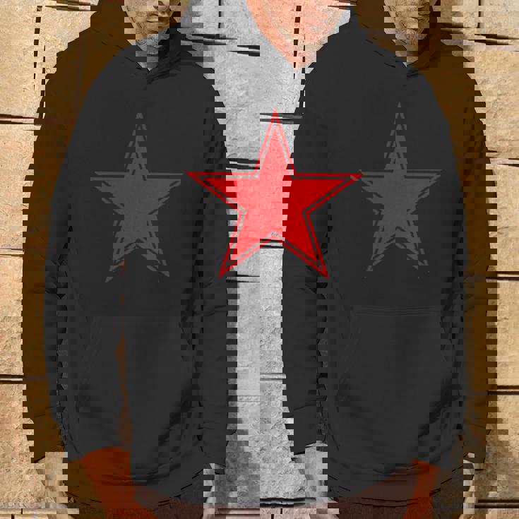 赤い星シャツ パーカー ライフスタイル