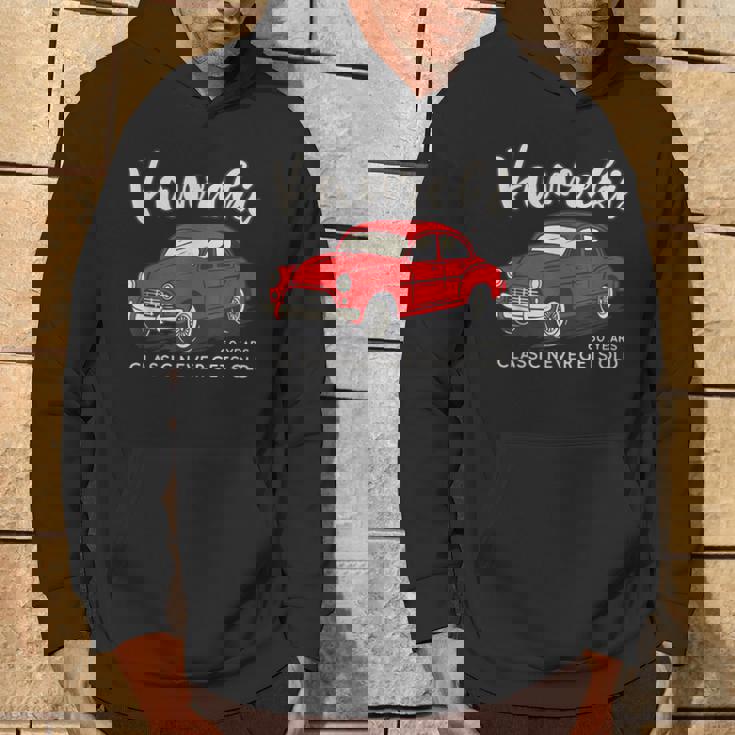 還暦祝い 車好き 父 男性 レトロ クラシックカー60歳 Classic Never Gets Old パーカー ライフスタイル