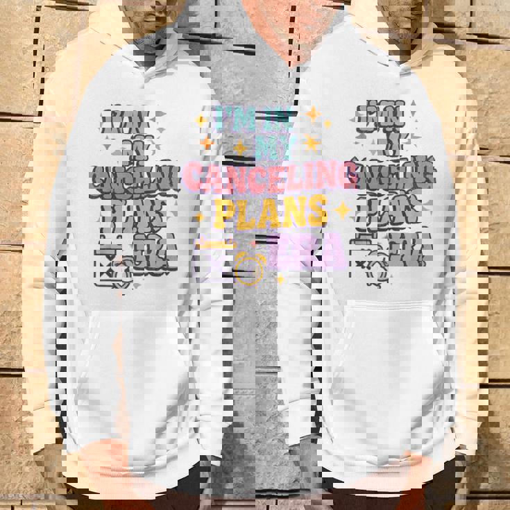 Canceling Plans Era – 面白い内向的反社会的t パーカー ライフスタイル