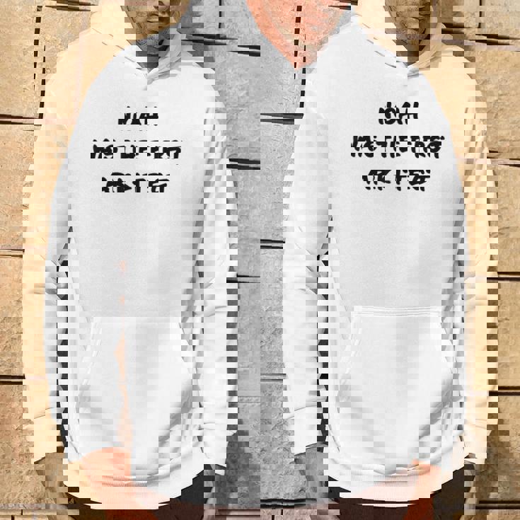 Clean Bible Character Humor – Noah The Ark-Itect Joke パーカー ライフスタイル