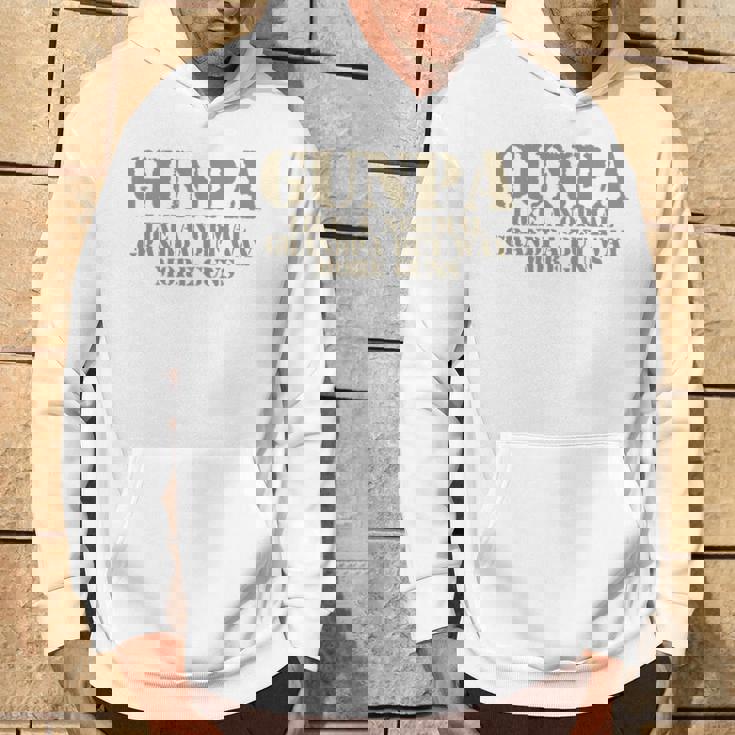 ガンパ 普通のおじいちゃん軍隊 銃好きのおじいちゃん 長袖tシャツ パーカー ライフスタイル