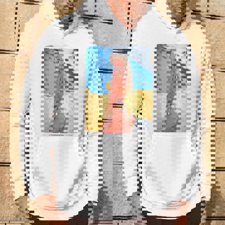 セクシーガールグラフィックtシャツ 「モダンピンナップガール&ウクライナ国旗2」 長袖tシャツ パーカー ライフスタイル