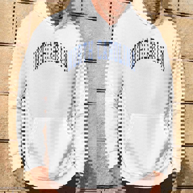 ノースカロライナ代表チームのスタイル ネイビーテキスト 長袖tシャツ パーカー ライフスタイル