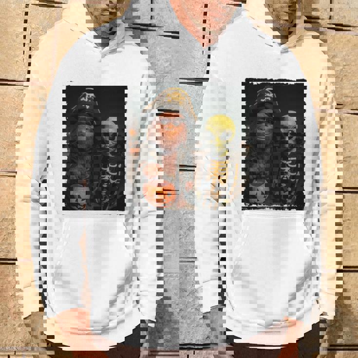 ビッグフットエイリアン 面白い ハロウィン トリック ドア カメラビュー 長袖tシャツ パーカー ライフスタイル