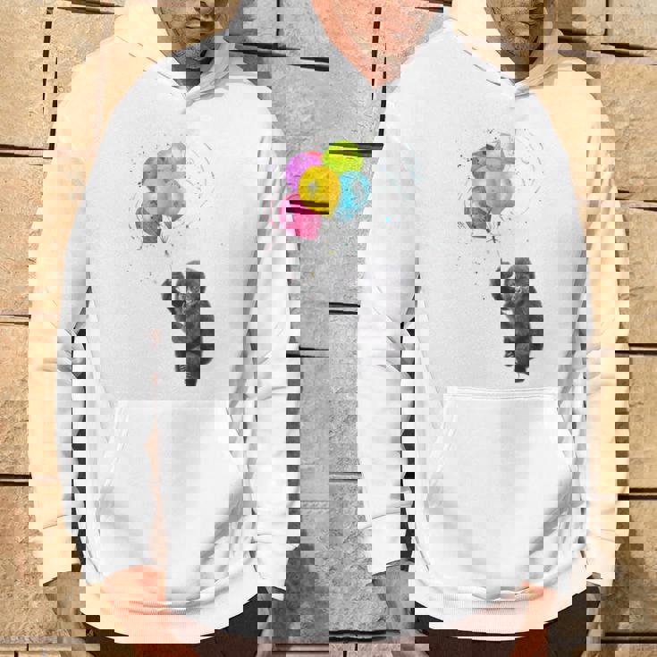 可愛い赤ちゃんのゴリラシルバーバックグラフィックバルーンアートワーク。 パーカー ライフスタイル