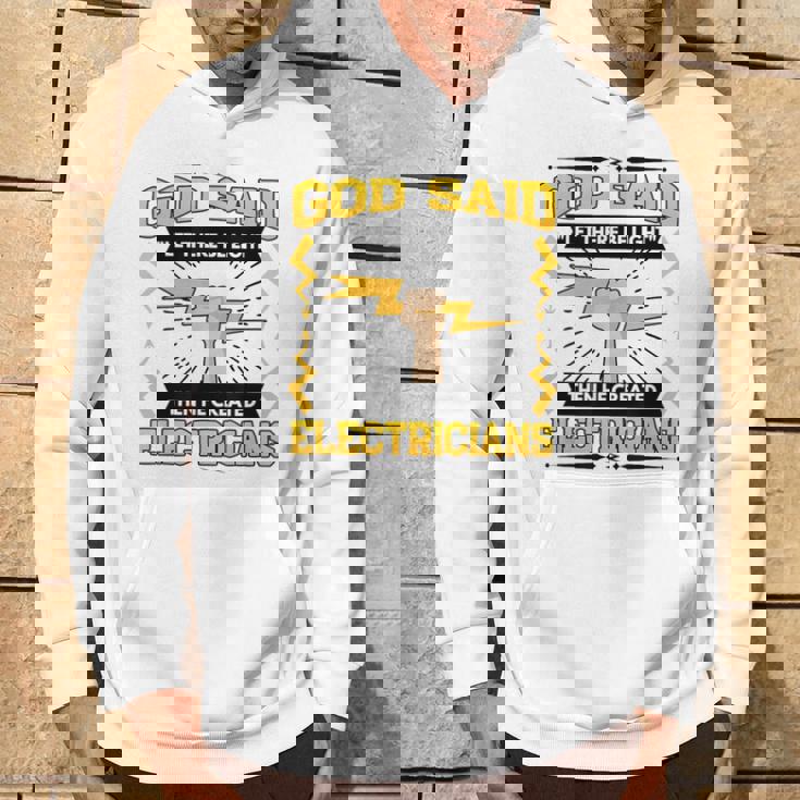 神は「光あれ」と言われてから、電気技師を創られた パーカー ライフスタイル