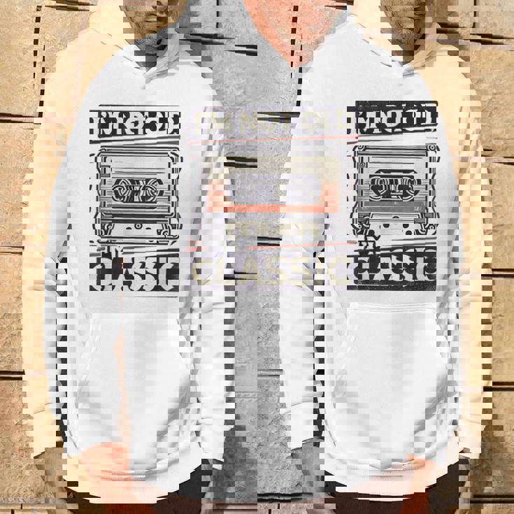 私は老けていない 私はクラシック 面白いレトロ テクニック パーカー ライフスタイル