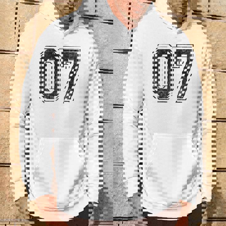 背中に07番 パーカー ライフスタイル