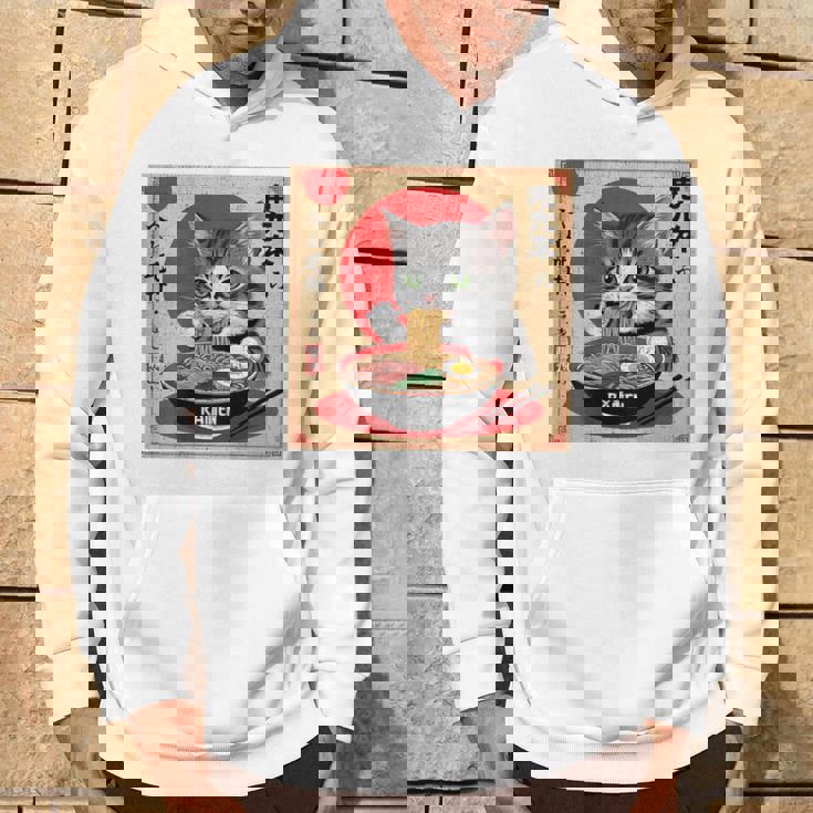 背中にラーメンを食べる緑色の目を持つ日本猫のデザイン。 パーカー ライフスタイル