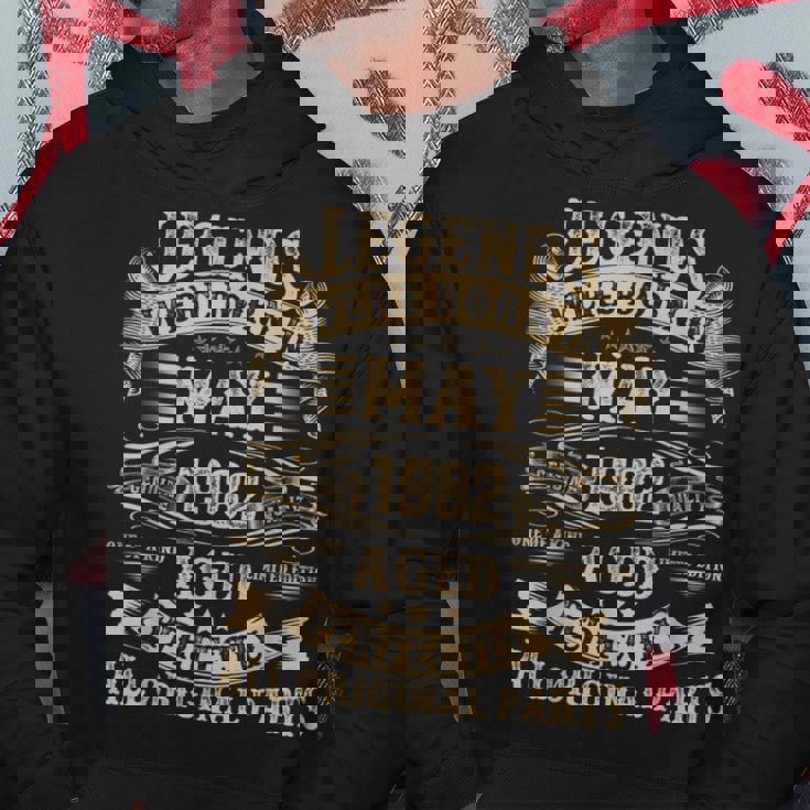 1982年5月 43歳 誕生日プレゼント 男性用 43歳の誕生日 パーカー 面白い贈り物