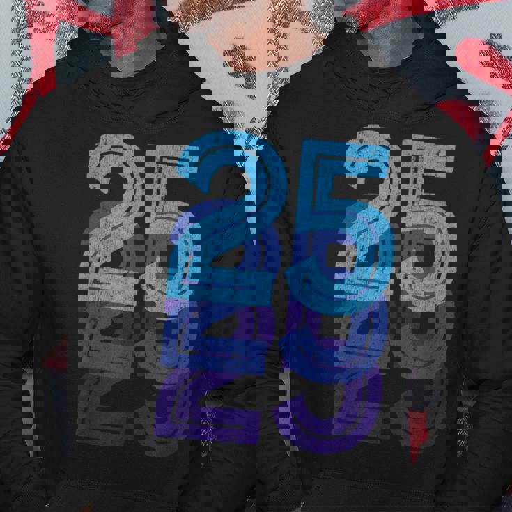 25ラッキーナンバー25歳の誕生日スポーツチーム-25 パーカー 面白い贈り物