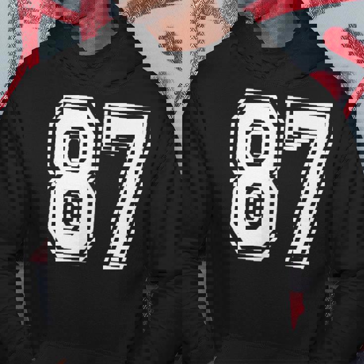 87番の前面と背面にホワイトのプリント。 パーカー 面白い贈り物