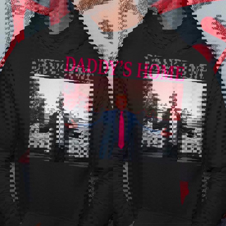 Daddy's Home President Donald Trump 2024 Pink Trump パーカー 面白い贈り物