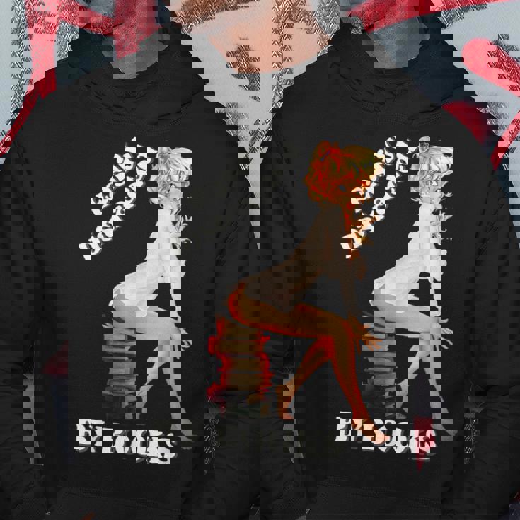 Easily-Distracted By Books ピンナップガール セクシーアニメ レトロアート パーカー 面白い贈り物