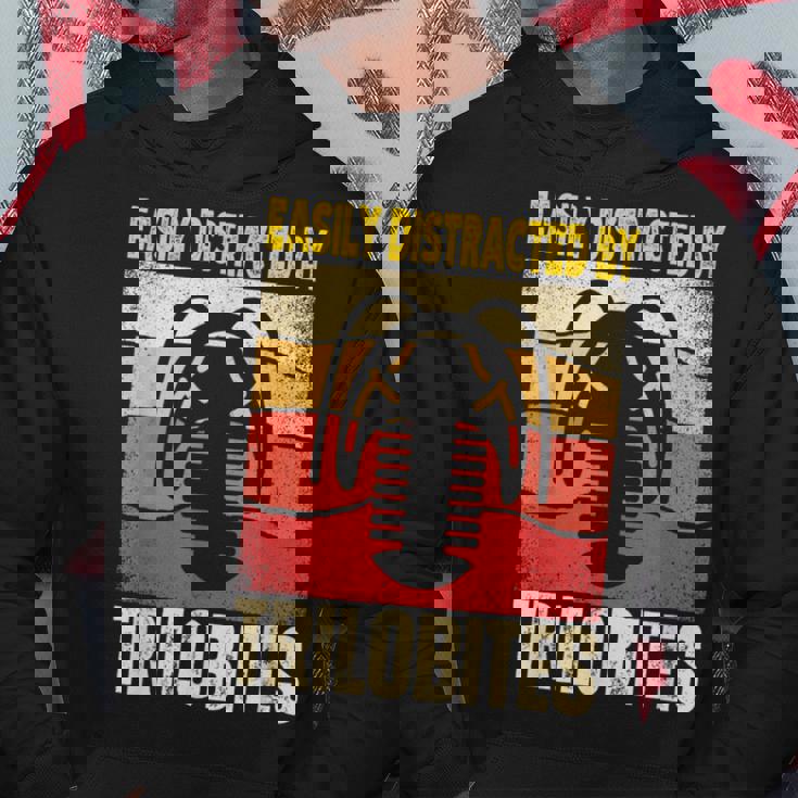 Easy Distracted By Trilobites Trilobite Lover パーカー 面白い贈り物