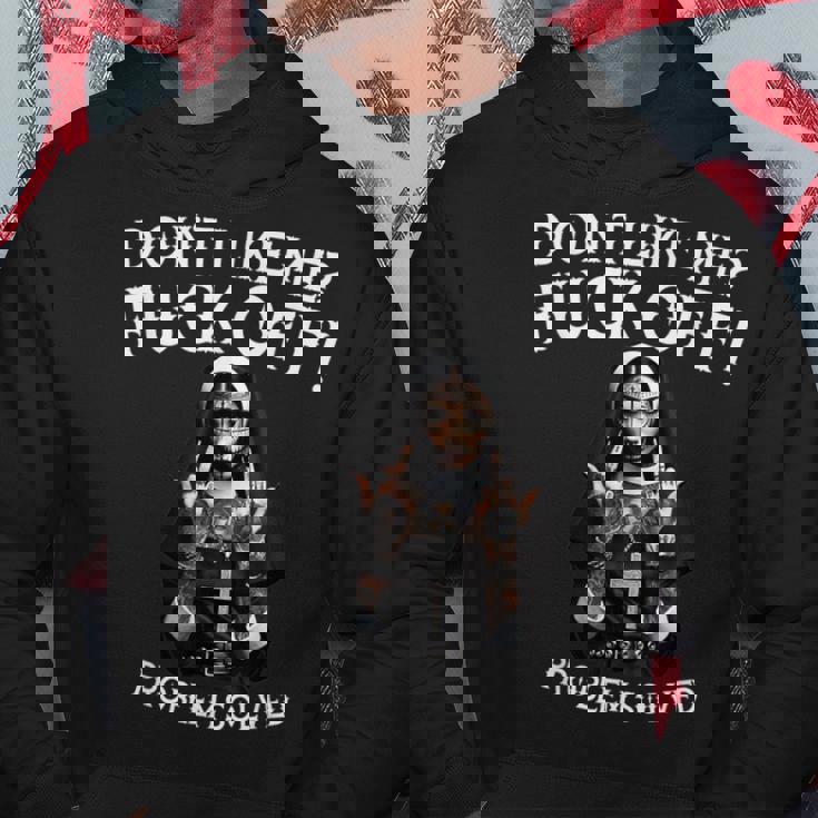 Fearless Nun Rebellion Intyle パーカー 面白い贈り物