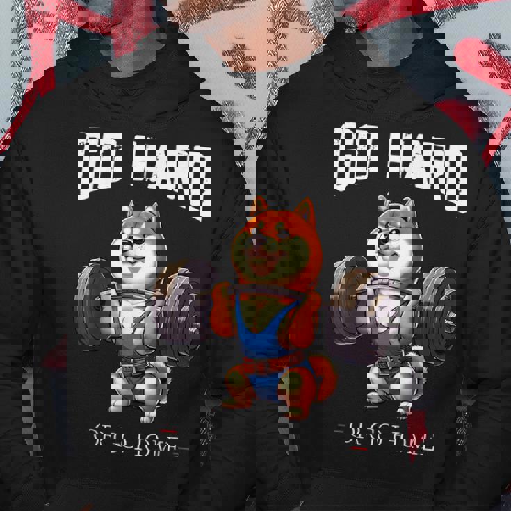 Go Hard Or Go Home 柴犬 犬 ウエイトリフティング フィットネス ジム パーカー 面白い贈り物