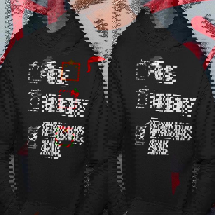 Nice Naughty Depends Who's Asking クリスマスリスト サンタ クリスマス パーカー 面白い贈り物