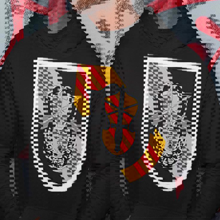 アメリカ陸軍第5特殊部隊グループ ベレー帽 閃光と紋章 パーカー 面白い贈り物