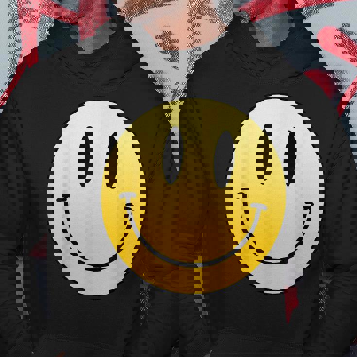 イエロー スマイル ハッピー ピース スマイル フェイス かわいい ユーモア すごい パーカー 面白い贈り物