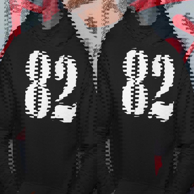 エイティツー 数字 82 ナンバー パーカー 面白い贈り物