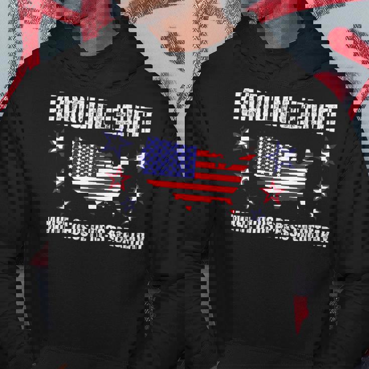 カロライン・レヴィット・ホワイトハウス報道官 パーカー 面白い贈り物