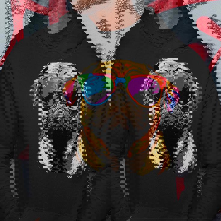 サングラスとパグベージュ犬愛カーリンかわいいパグ パーカー 面白い贈り物